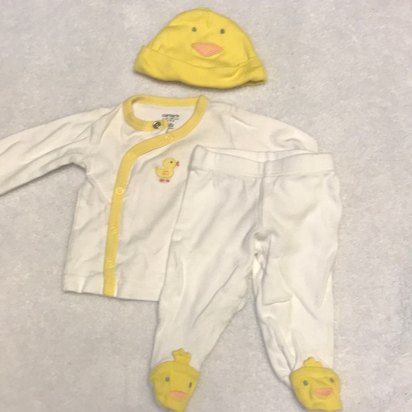 Newborn clothing lot 6 outfits! - Picture 6 of 7